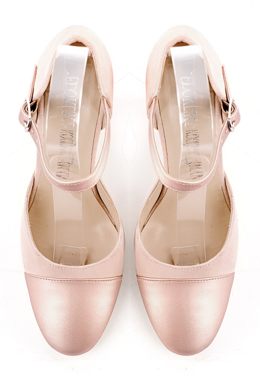 Powder pink women's open side shoes, with an instep strap. Round toe. High block heels. Top view - Florence KOOIJMAN